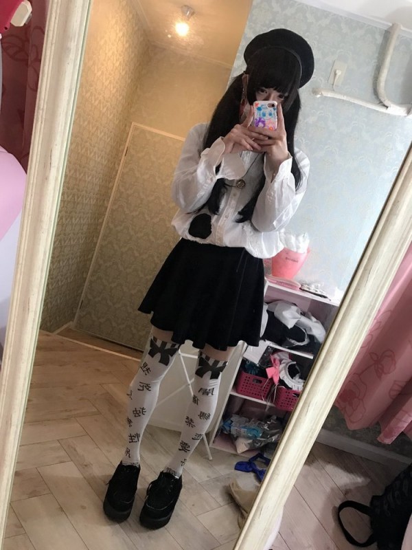 1505991596-4306af